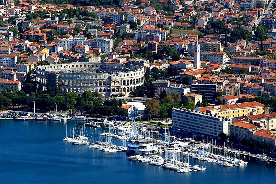 Apartment Mon Cheri-Located In A Quiet Neighbourhood Near Beaches Free Parking PUY Eksteriør bilde